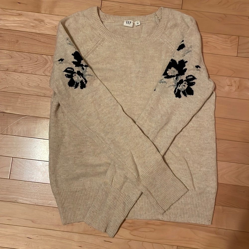 Gap Small Tan  Floral Pullover Sweater